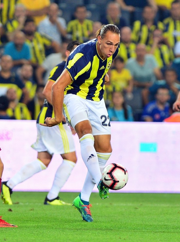 Fenerbahçe Evinde Yıkıldı