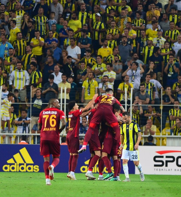 Fenerbahçe Evinde Yıkıldı