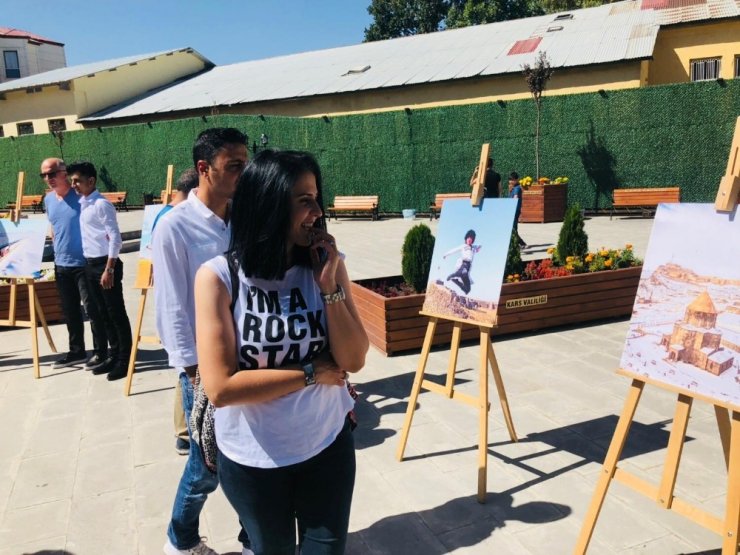 Öğrencilerden 'Şehr-i Kars' Fotoğraf Sergisi