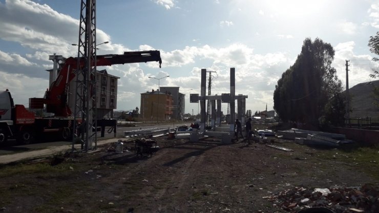 Vali Hüseyin Atak Bulvarı’na Üst Geçit