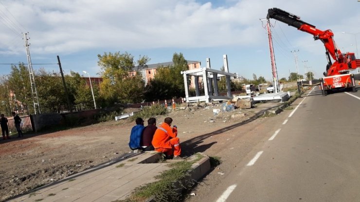 Vali Hüseyin Atak Bulvarı’na Üst Geçit