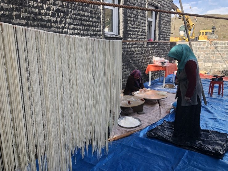 Kars’ta Erişte Kesimi Başladı
