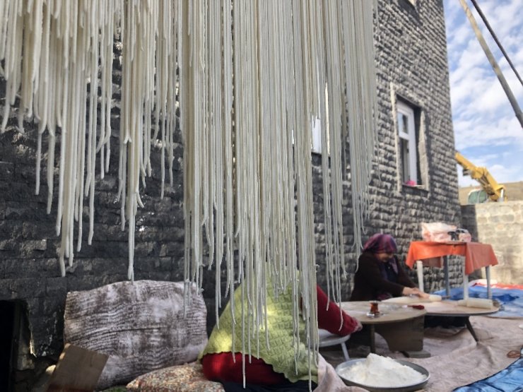 Kars’ta Erişte Kesimi Başladı
