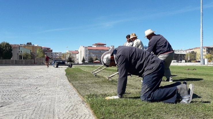 Yeni 'Şehir Stadı'nın Çimleri Seriliyor