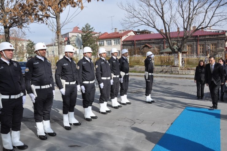 Vali Türker Öksüz, Yeni Görevine Başladı