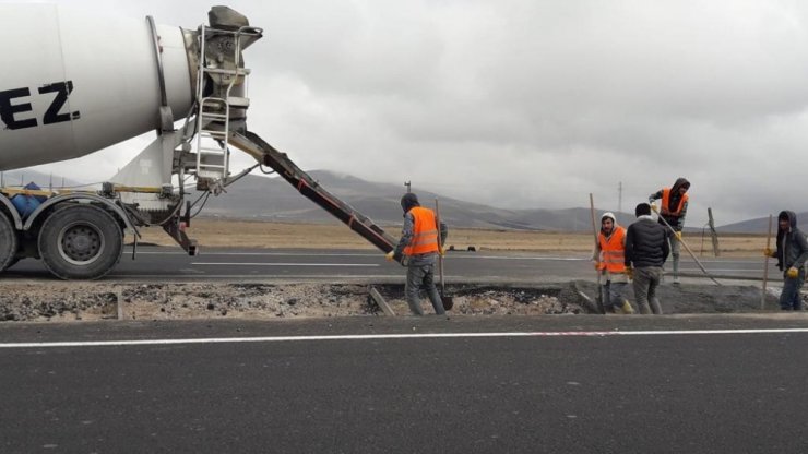 'Kars-Digor, Iğdır Yolu'nda Çalışmalar Devam Ediyor