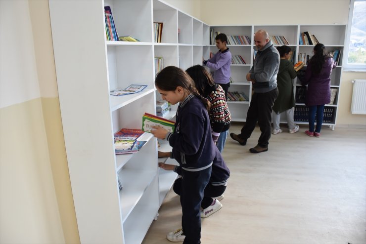 Yitirdiği Oğlunun Adını Kütüphanede Yaşatıyor