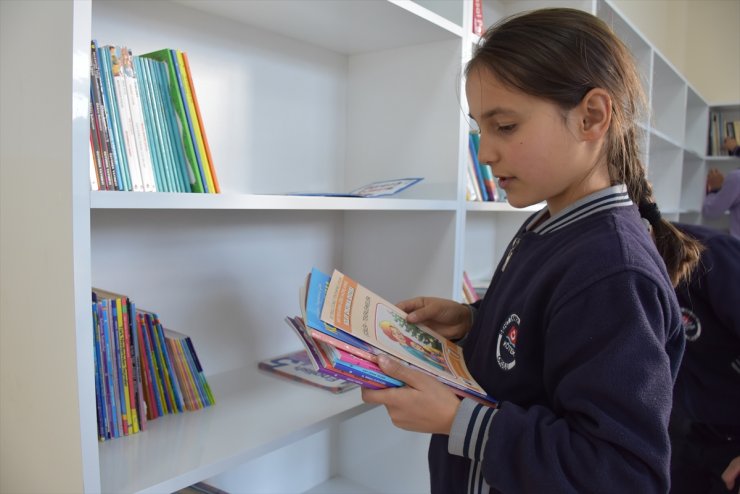 Yitirdiği Oğlunun Adını Kütüphanede Yaşatıyor