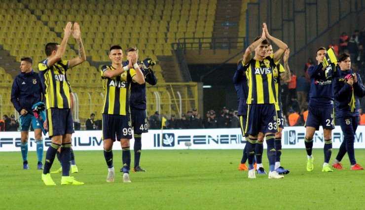 Fenerbahçe 4 Maç Sonra Evinde Kazandı