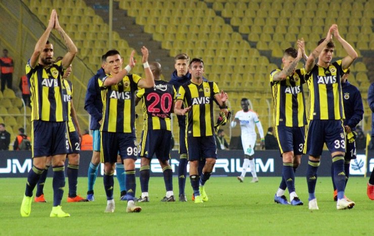 Fenerbahçe 4 Maç Sonra Evinde Kazandı