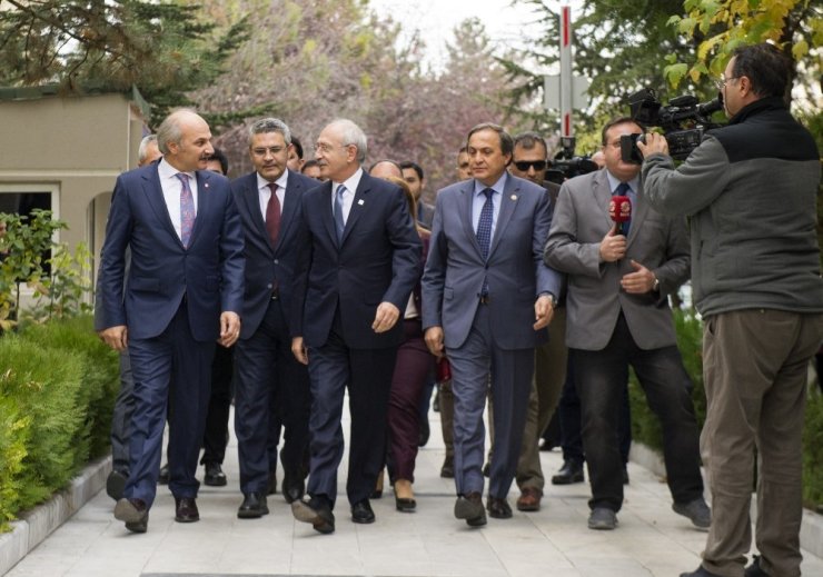 Kılıçdaroğlu'ndan Saadet'e Ziyaret