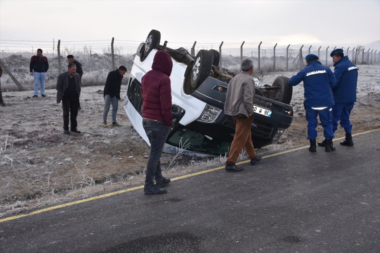 Kars'ta Öğrenci Servisi Devrildi: 13 Yaralı