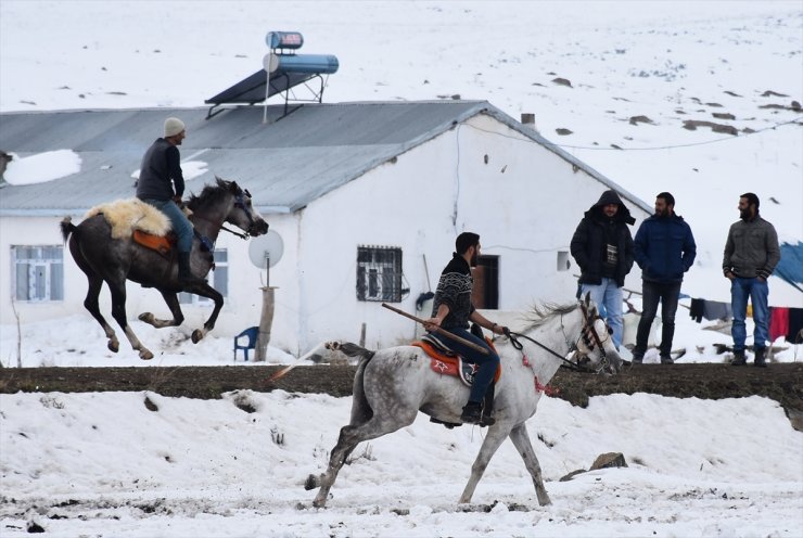Kars'ta Sezonun İlk 'Cirit' Oyunu