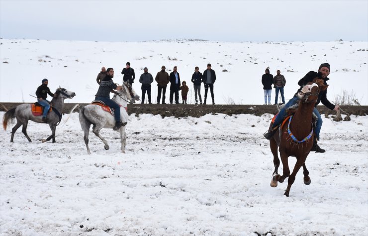 Kars'ta Sezonun İlk 'Cirit' Oyunu