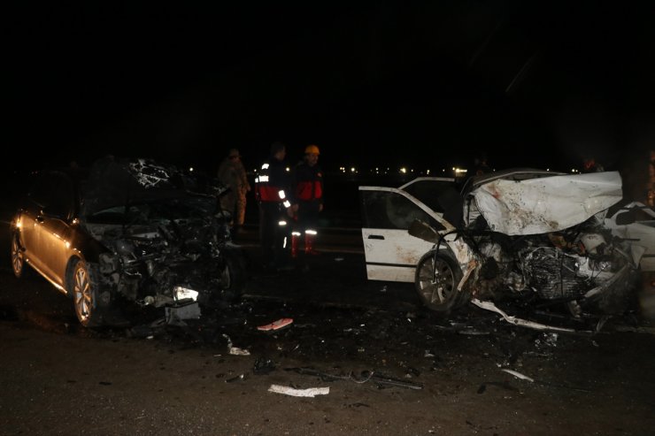 Iğdır'da İki Otomobil Çarpıştı: 7 Yaralı
