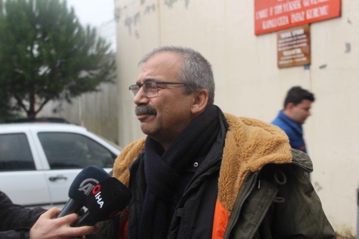 Hapis Cezası Onanan Sırrı Süreyya Önder: