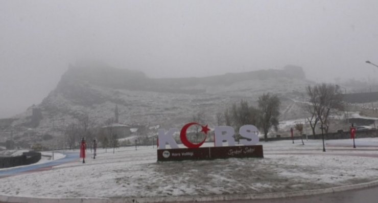 Kar Lapa Lapa Yağdı