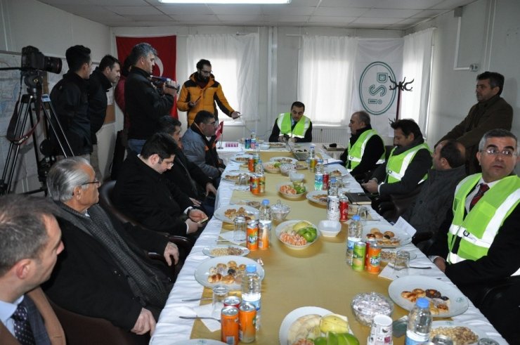 Vali Türker Öksüz, 'Kars Barajı’nı İnceledi