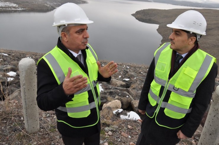 Vali Türker Öksüz, 'Kars Barajı’nı İnceledi