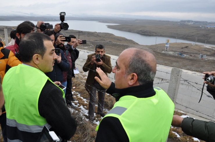 Vali Türker Öksüz, 'Kars Barajı’nı İnceledi