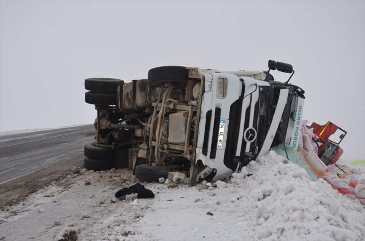 Sarıkamış'ta Trafik Kazası: 4 Yaralı