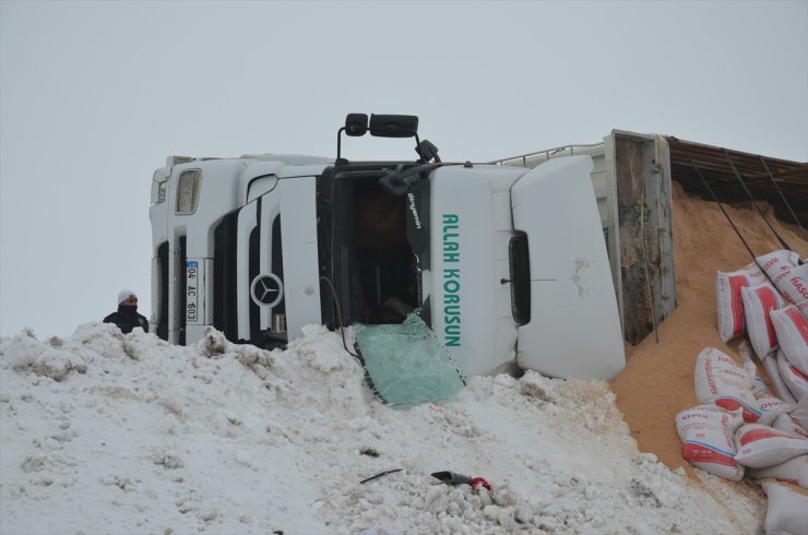 Sarıkamış'ta Trafik Kazası: 4 Yaralı