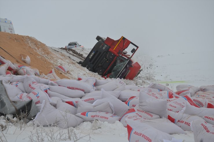 Sarıkamış'ta Trafik Kazası: 4 Yaralı