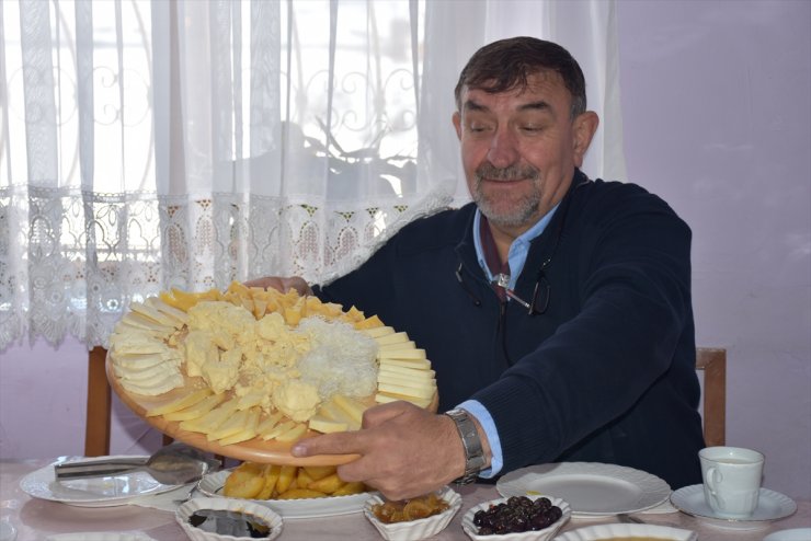 Kars’ın ‘Malakan Peyniri’ Sofralarda