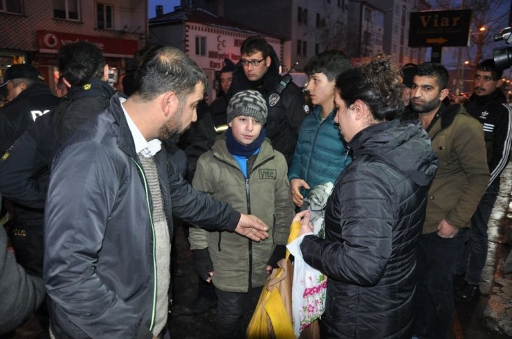 Şüpheli Çanta Polisi Alarma Geçirdi