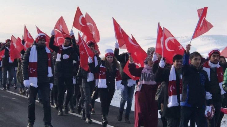 KAÜ’den Şehitler İçin Saygı Nöbeti