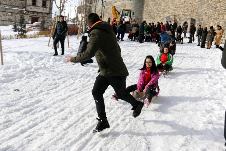 Erzurum'da 'Geleneksel Kızak Şenliği'