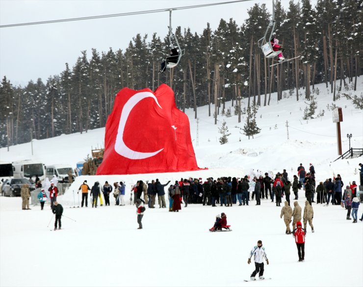 'Kardan Heykeller Sergisi' Açıldı