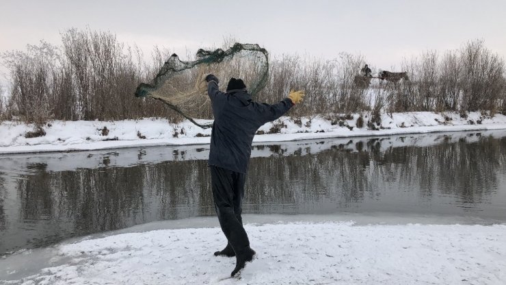 ‘Soğuk Hava’da Balık Avlama