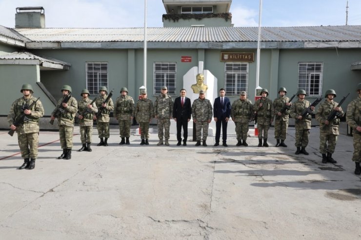 Vali Öksüz ‘Hudut Karakolları’nda