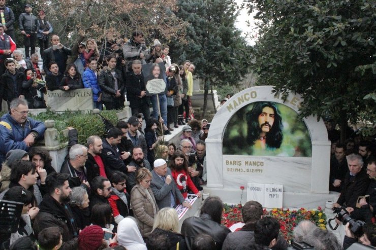 Barış Manço Mezarı Başında Anıldı