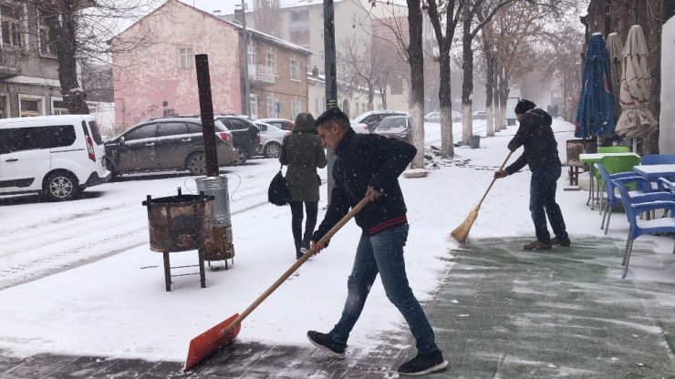 Kars'ta Kar Yağışı