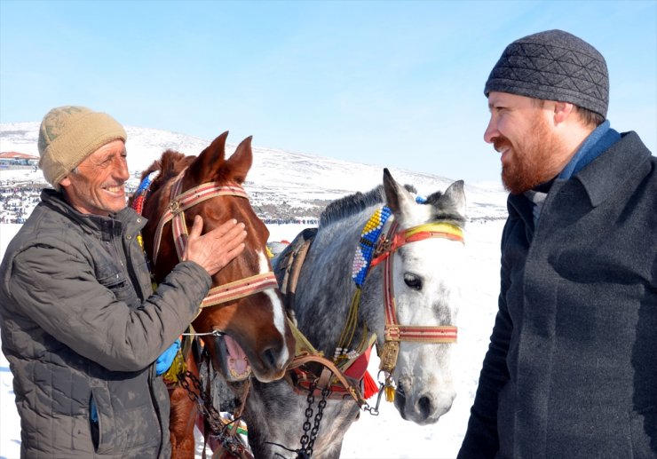 Çıldır Gölü'nde 'Kış Şöleni'