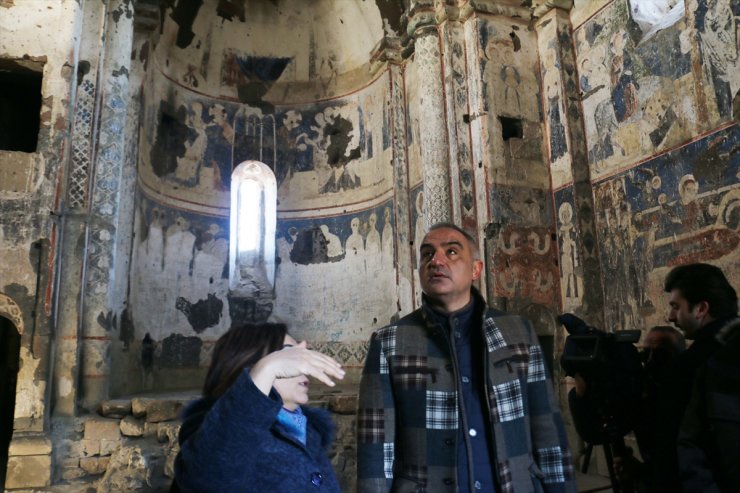 Bakan Ersoy Kars'ta İncelemelerde Bulundu