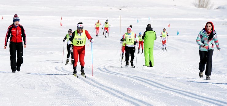 Ardahan'da 'Kayaklı Koşu' Yarışları