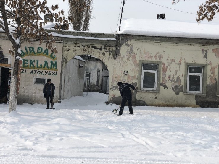 Kars’ta Kar Yağışı Etkili Oldu