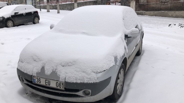 Kars’ta Kar Yağışı Etkili Oldu