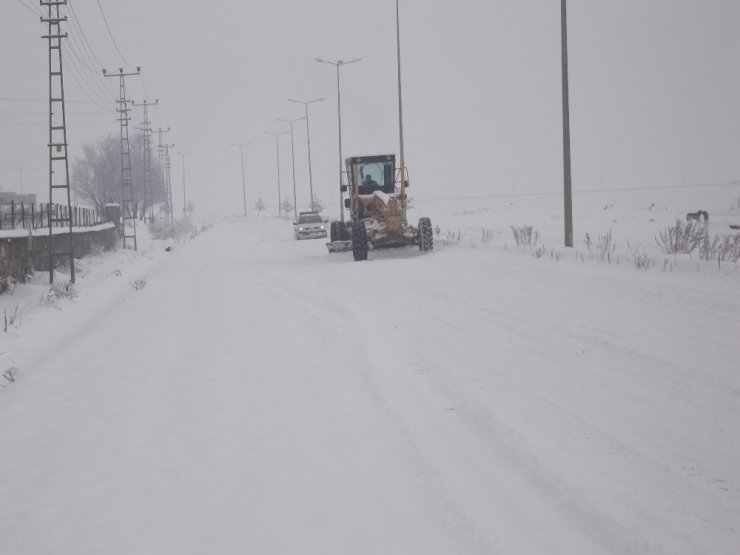 Kars’ta 50 Köy Yolu Ulaşıma Kapandı