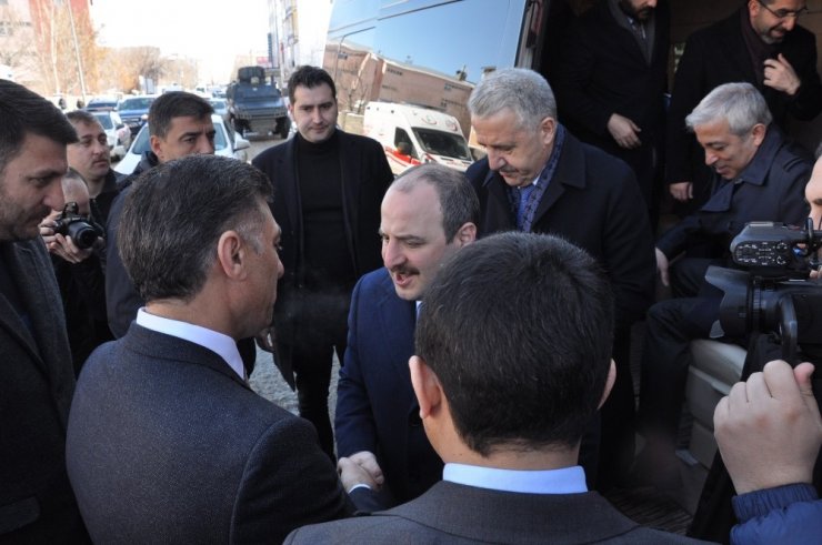 Sanayi ve Teknoloji Bakanı Varank Kars'ta