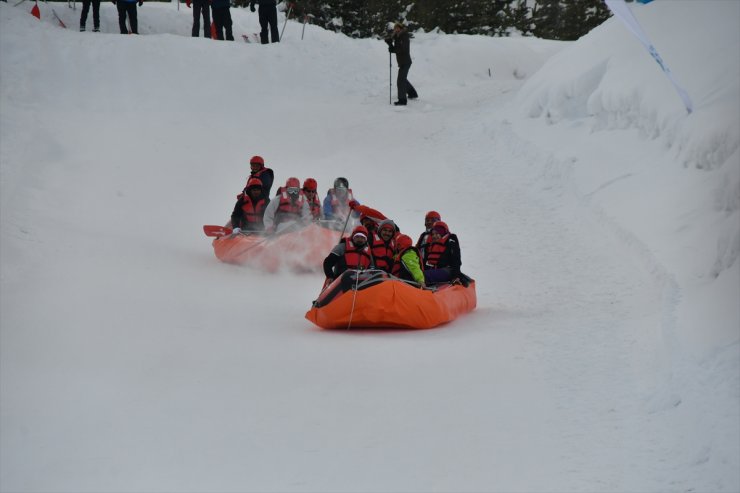 Büyükelçilerin ‘Karda Rafting’ Yarışı