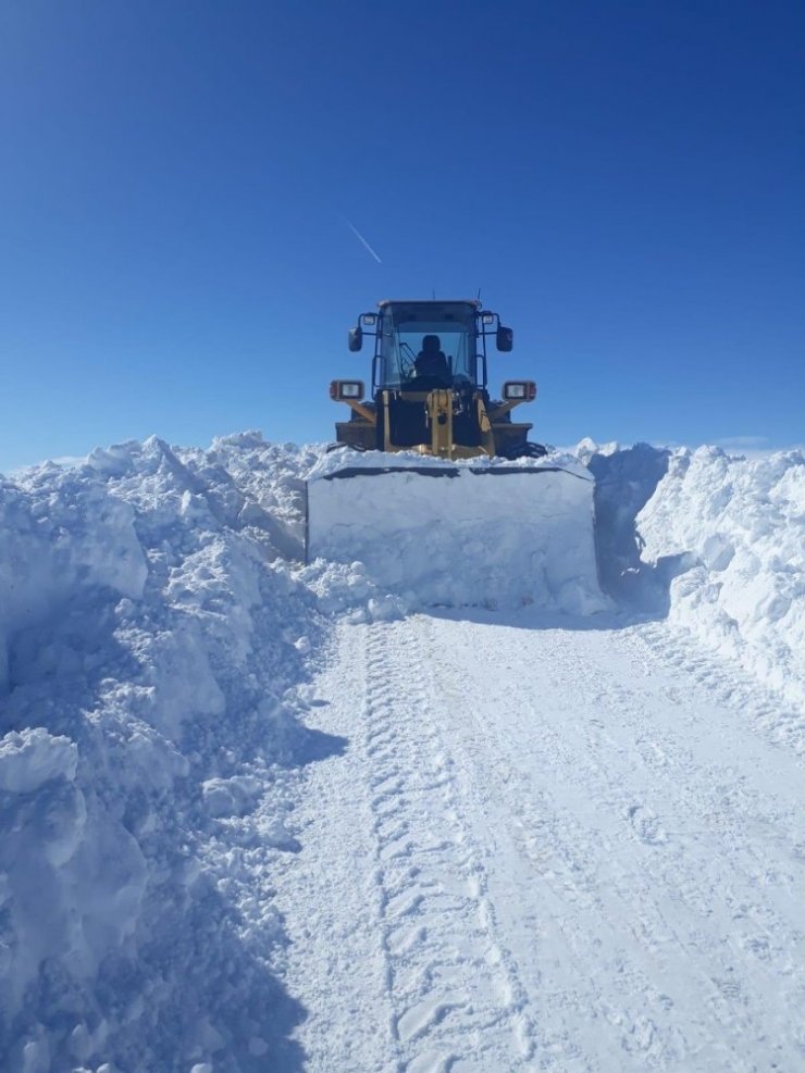Kars’ta 64 Köy Yolu Ulaşıma Kapalı