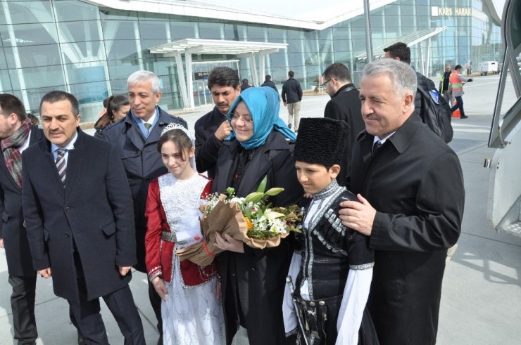 Bakan Zehra Zümrüt Selçuk Kars’ta