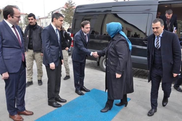 Bakan Zehra Zümrüt Selçuk Kars’ta