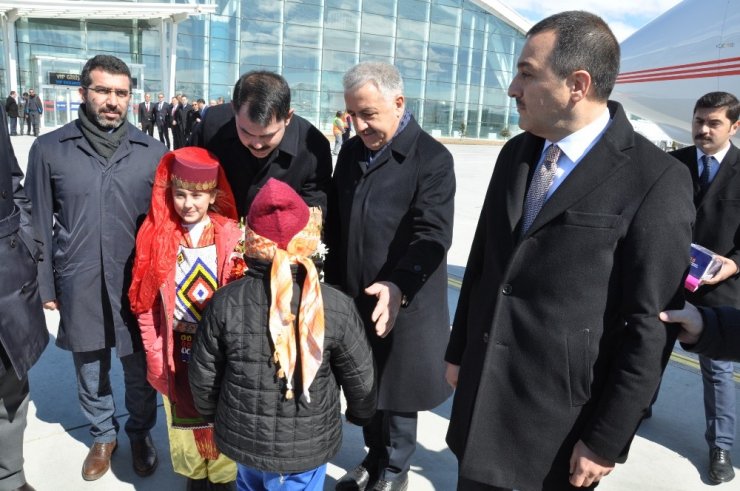 Çevre ve Şehircilik Bakanı Kurum Kars’ta