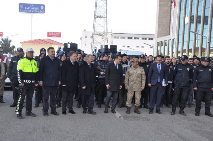 Kars’ta ‘Polis Uygulama’ Yaptı