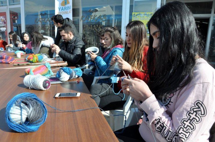 KAÜ'lü Öğrencilerin 'Örgülü Projesi'